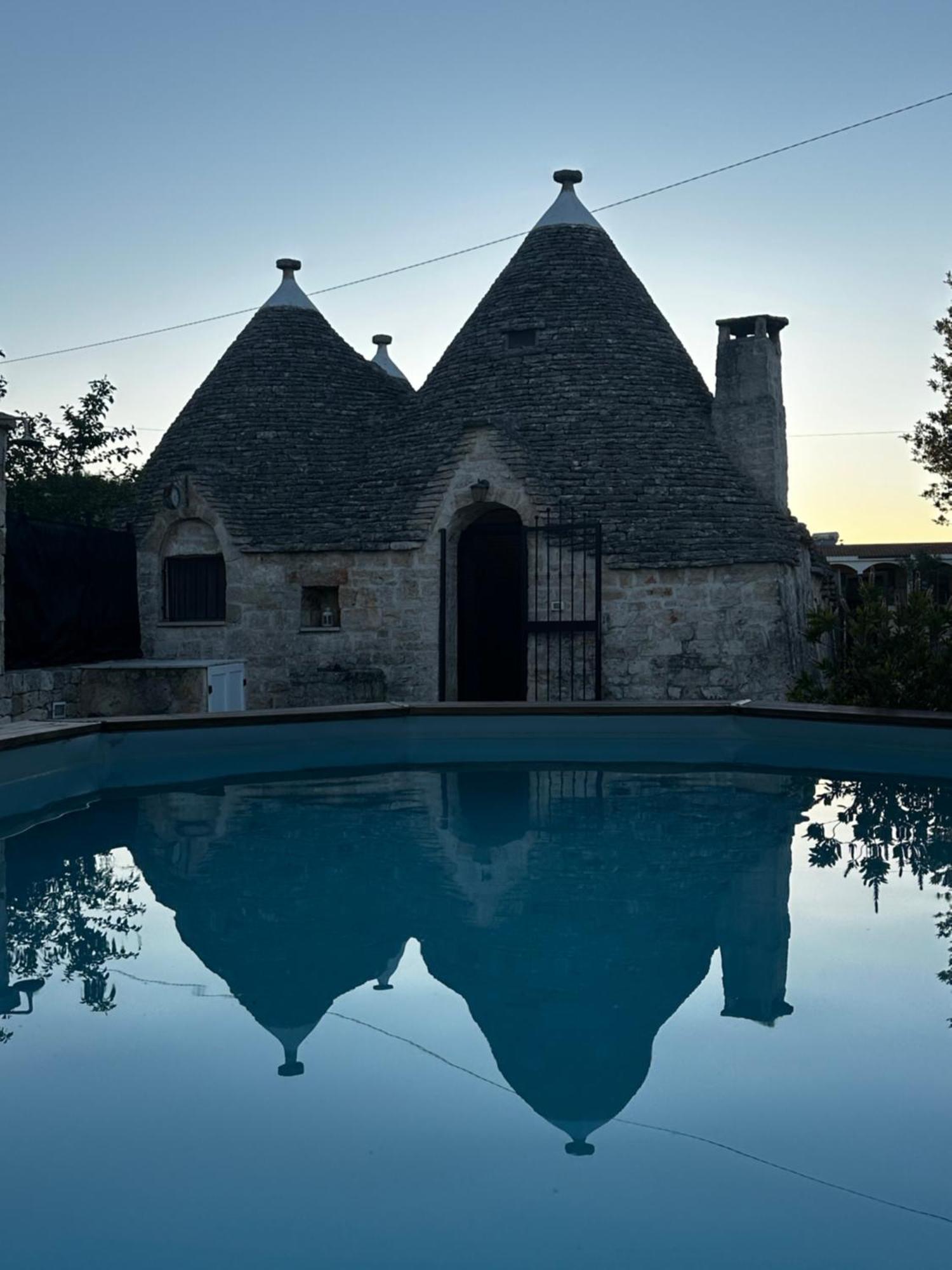 Вилла I Trulli Di Ginevra Альберобелло Экстерьер фото