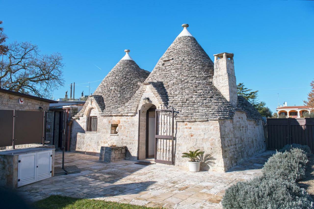 Вилла I Trulli Di Ginevra Альберобелло Экстерьер фото